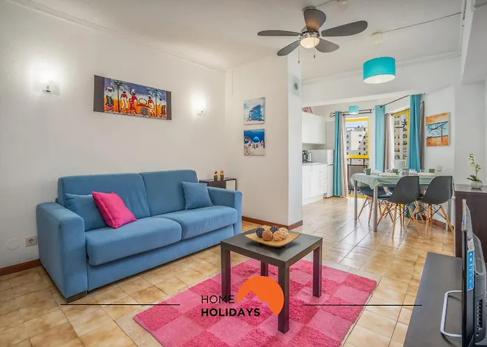#149 Rocha Apartment By Home Holidays