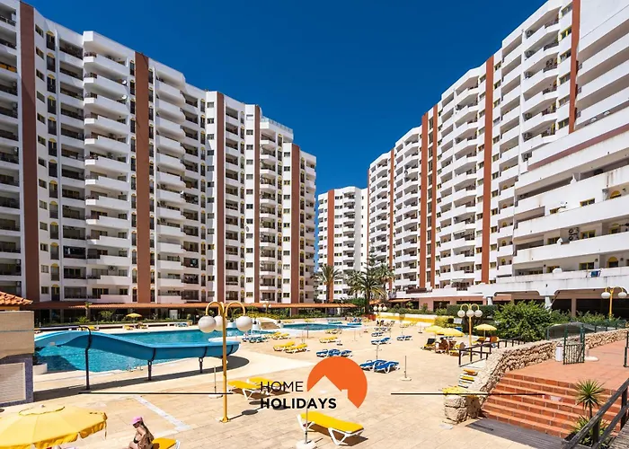 #149 Rocha Apartment By Home Holidays